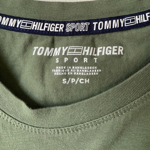 Two Tommy Hilfiger Women Shirts - Picture 5 of 9